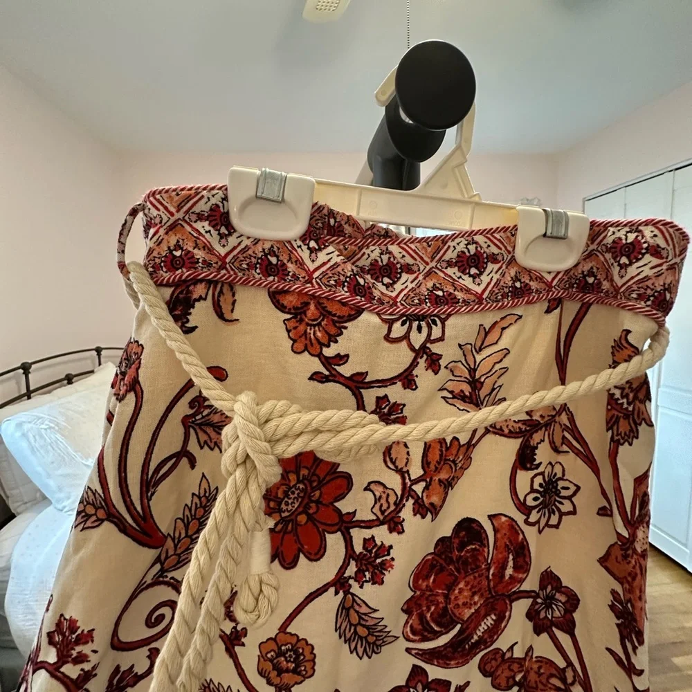 Patterned Maxi Skirt - Picture 2 of 4